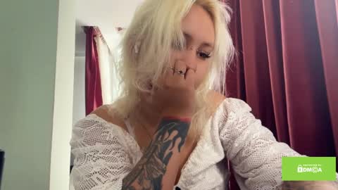 Snapshot of allisonstraw chatting on April 2026 07:08:01 AM Allison online show from April 2026 07:08:01 AM