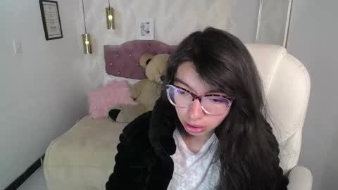 Snapshot of alllyson_ chatting on February 2026 07:47:02 PM alison online show from February 2026 07:47:02 PM