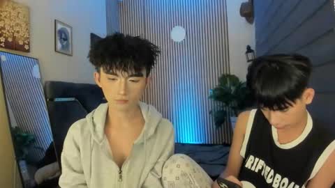 kim and josh online show from November 2025 05:02:02 PM