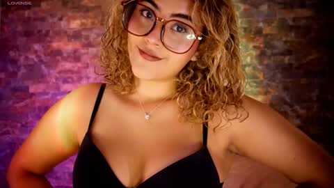 ally_summer online show from December 2025 02:28:01 AM