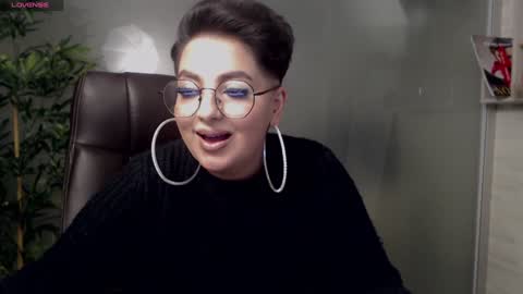         online show from February 2025 01:23:02 AM