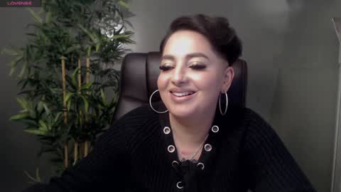         online show from February 2025 01:15:02 AM