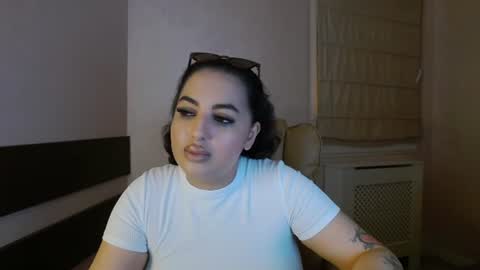 Snapshot of allyiah chatting on June 2026 09:14:01 PM online show from June 2026 09:14:01 PM