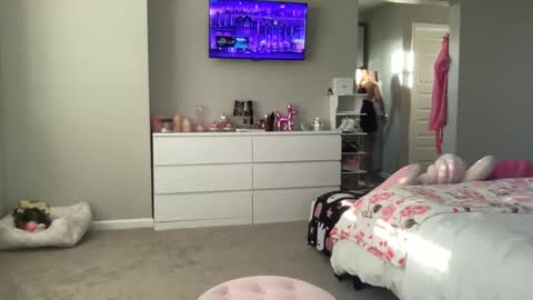 Snapshot of allymaeeee chatting on September 2025 12:56:02 AM Ally Mae online show from September 2025 12:56:02 AM