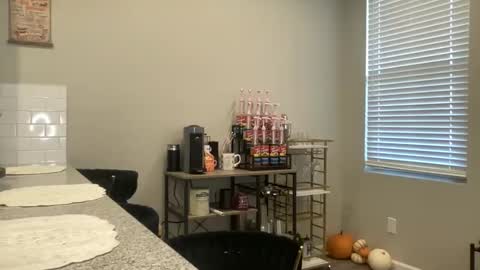 Snapshot of allymaeeee chatting on October 2025 03:47:02 PM Ally Mae online show from October 2025 03:47:02 PM