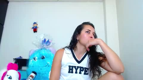 Snapshot of allyson_collins_ chatting on September 2025 06:08:02 PM Allyson collins online show from September 2025 06:08:02 PM