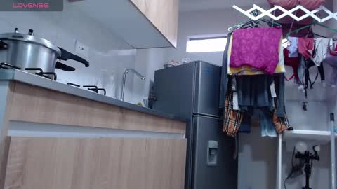 Allysonstonnes online show from December 2025 09:54:02 PM