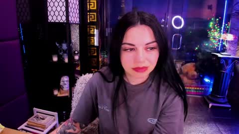 Snapshot of alma_pearl chatting on June 2026 11:04:02 AM Alma online show from June 2026 11:04:02 AM