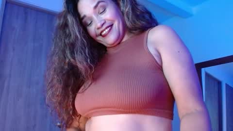 Snapshot of alma_sexyy chatting on March 2025 09:43:01 PM Alma online show from March 2025 09:43:01 PM