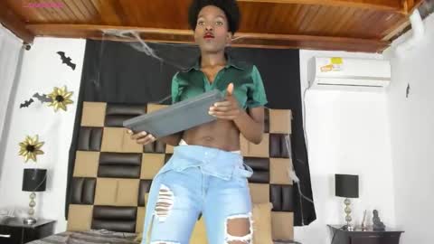   online show from November 2025 07:15:02 PM