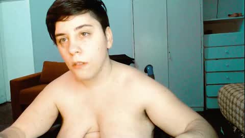 Snapshot of almondonwheels chatting on January 2025 01:21:02 AM Almond online show from January 2025 01:21:02 AM