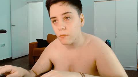 Snapshot of almondonwheels chatting on March 2025 11:04:01 PM Almond online show from March 2025 11:04:01 PM