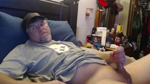 Snapshot of almostheaven chatting on December 2025 01:16:01 PM almostheaven online show from December 2025 01:16:01 PM