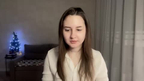 Anna online show from December 2025 09:19:02 PM