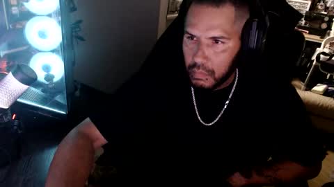 Snapshot of aloha_king chatting on May 2026 10:35:01 AM simplyfaded online show from May 2026 10:35:01 AM