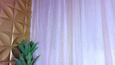 Hazel Bowie online show from March 2026 02:04:01 AM