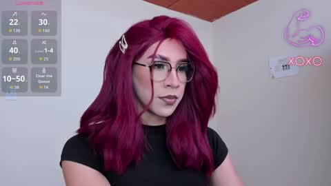 Snapshot of alonehazel chatting on May 2026 06:16:02 PM Hazel Bowie online show from May 2026 06:16:02 PM