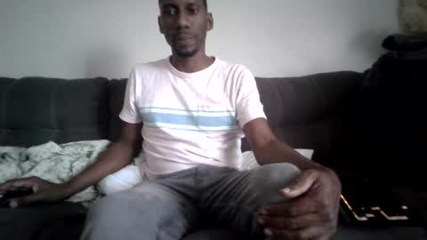 Snapshot of aloysiuz chatting on June 2026 07:00:02 PM Aloysius online show from June 2026 07:00:02 PM