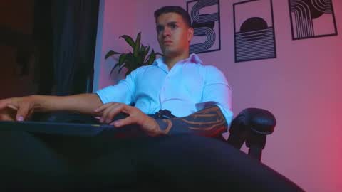 alpha_dominus_ online show from May 2026 05:02:02 AM