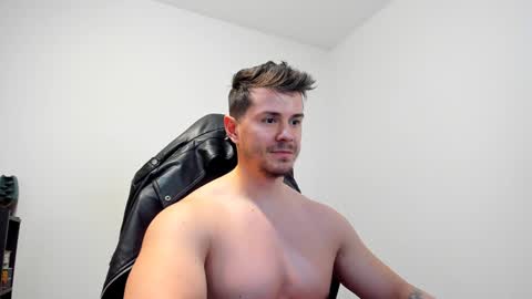 Snapshot of alphagodleatherking92 chatting on January 2025 09:01:01 AM LeatherMaster online show from January 2025 09:01:01 AM