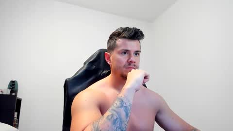 Snapshot of alphagodleatherking92 chatting on March 2025 11:08:02 AM LeatherMaster online show from March 2025 11:08:02 AM