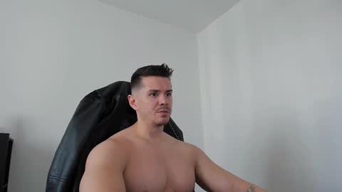 Snapshot of alphagodleatherking92 chatting on September 2025 08:17:01 AM LeatherMaster online show from September 2025 08:17:01 AM