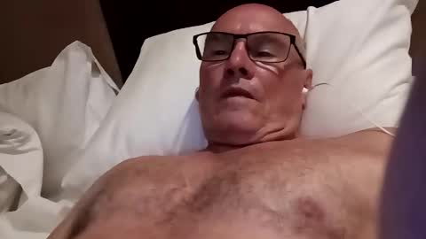 alucard5757 online show from February 2026 08:48:02 AM