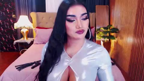 Alura Jhenson online show from February 2026 06:48:01 PM