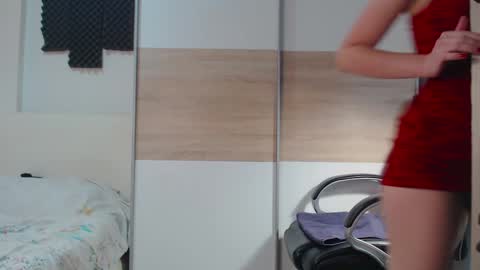 Snapshot of alycetn chatting on October 2025 11:43:02 AM Alice online show from October 2025 11:43:02 AM