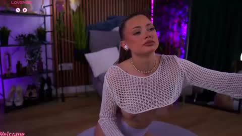 Alyse online show from June 2026 08:40:02 PM