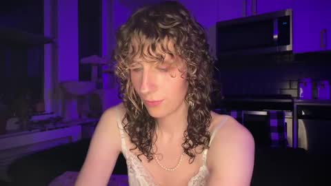 Snapshot of alyssa_luxx chatting on April 2026 09:45:01 AM Alyssa online show from April 2026 09:45:01 AM