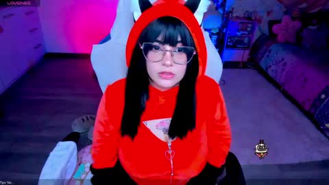  . Monday to Saturday at 10pm and 6am Colombia time online show from April 2026 03:20:02 AM