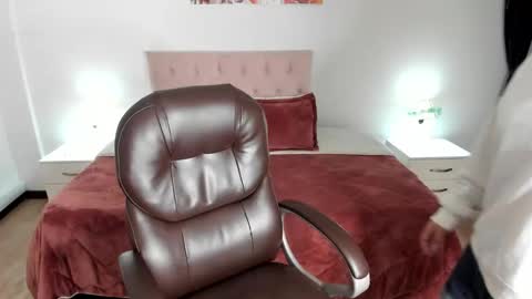 alyssia wolds online show from February 2025 12:17:02 PM