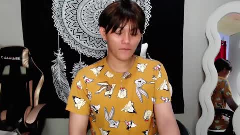 Alyx online show from February 2025 07:43:02 PM