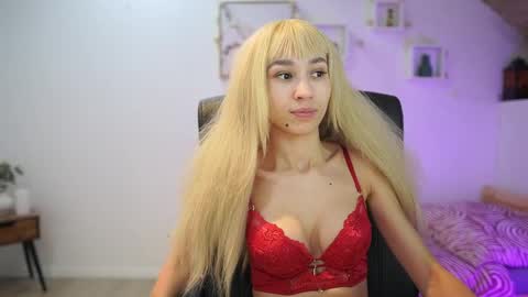 Amai  Liu online show from December 2025 07:22:01 PM