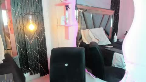 amaia_a online show from May 2026 07:34:02 PM
