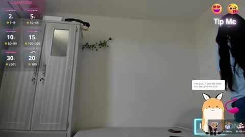 AMAIA online show from September 2025 06:54:01 PM