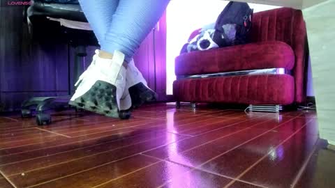 anny online show from November 2025 02:45:01 AM