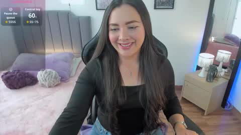 Snapshot of amaia_monet chatting on November 2025 07:34:02 PM Hi Im AmaiaHelp me reach 100 likes online show from November 2025 07:34:02 PM