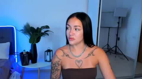 Snapshot of amalia_bliss chatting on June 2026 09:08:01 AM amalia_bliss online show from June 2026 09:08:01 AM