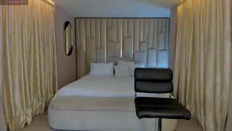 Amalia cruss online show from January 2026 08:32:01 PM