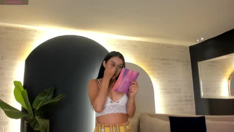 Amalia cruss online show from April 2026 11:24:01 PM