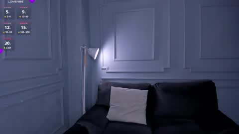 Amalia cruss online show from April 2026 10:12:01 PM