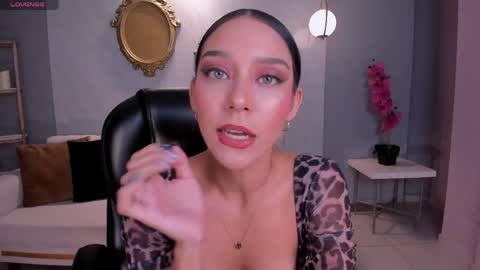 Snapshot of amalia_cruss chatting on May 2026 09:21:01 PM Amalia cruss online show from May 2026 09:21:01 PM