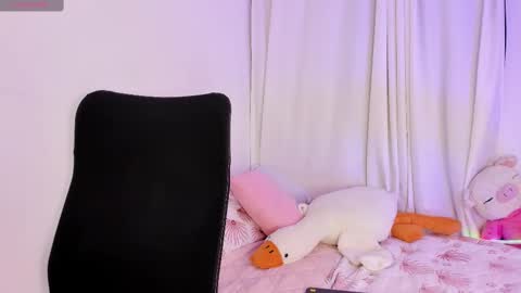 Snapshot of amaliaandrade chatting on February 2025 06:51:01 AM Amalia real MIA online show from February 2025 06:51:01 AM