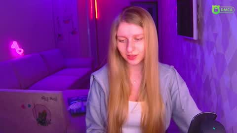 Snapshot of amaliaqueen999 chatting on December 2024 02:13:02 PM Amalia online show from December 2024 02:13:02 PM