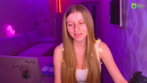 Snapshot of amaliaqueen999 chatting on December 2024 02:16:02 PM Amalia online show from December 2024 02:16:02 PM