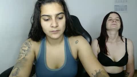 The queen of the biceps  online show from October 2025 07:34:02 PM