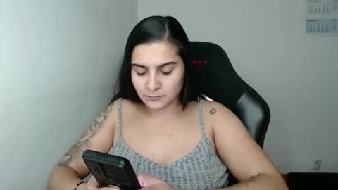 Snapshot of amanda5star chatting on February 2026 06:25:01 PM The queen of the biceps online show from February 2026 06:25:01 PM