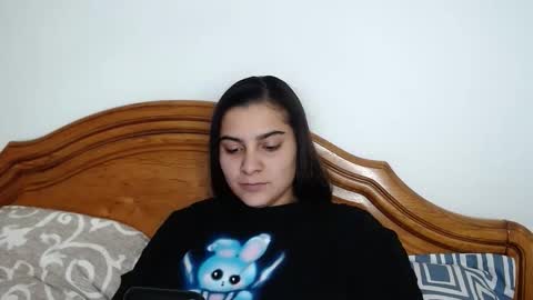 Snapshot of amanda5star chatting on April 2026 10:51:01 PM The queen of the biceps online show from April 2026 10:51:01 PM